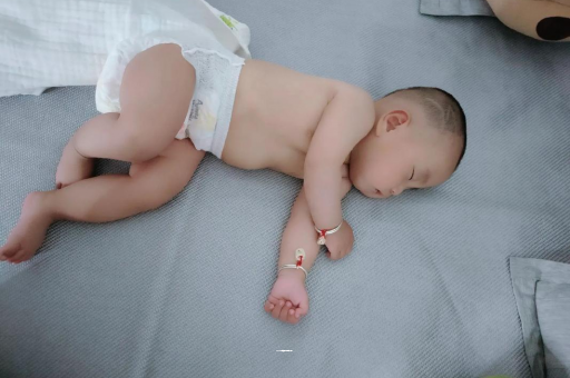 广汉宝宝发烧可以喝牛奶吗